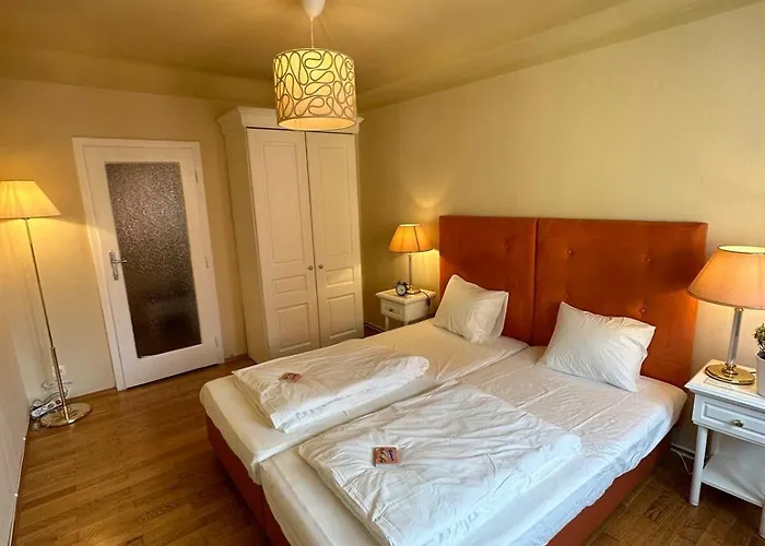 3br, 5 Beds, Sofa 2p, 5min U4,u6 Schoenbrunn *